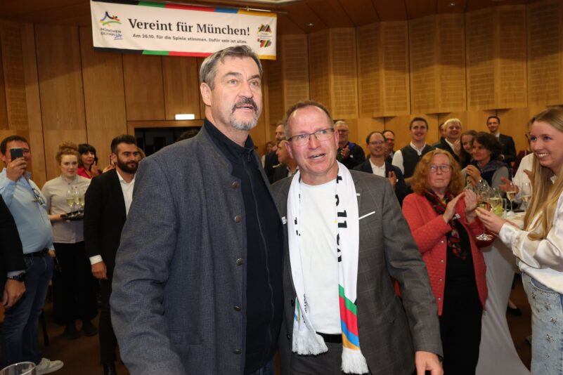 Ministerpräsident Markus Söder (l) und Landes-Sportverbandschef Jörg Ammon sehen Münchens Bewerbung international mit den besten Chancen.