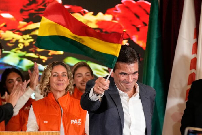 «Es lebe das Vaterland, verdammt noch mal!», rief Paz der Menge zu.