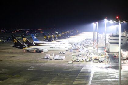 Blitzeis legt Flugbetrieb in Köln/Bonn für 45 Minuten lahm