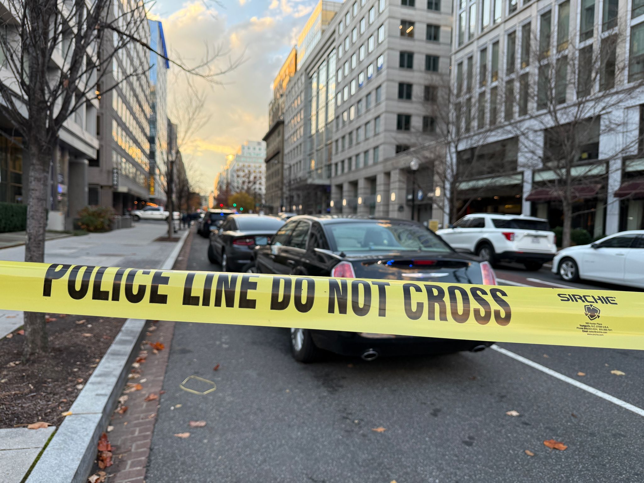 Sch-sse-in-Washington-Zwei-Nationalgardisten-laut-FBI-in-kritischem-Zustand-