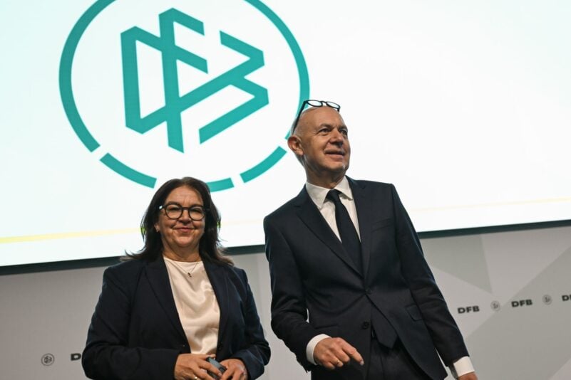 DFB-Spitzenfunktionäre Heike Ullrich und Bernd Neuendorf: großer Schritt für die Frauen-Bundesliga