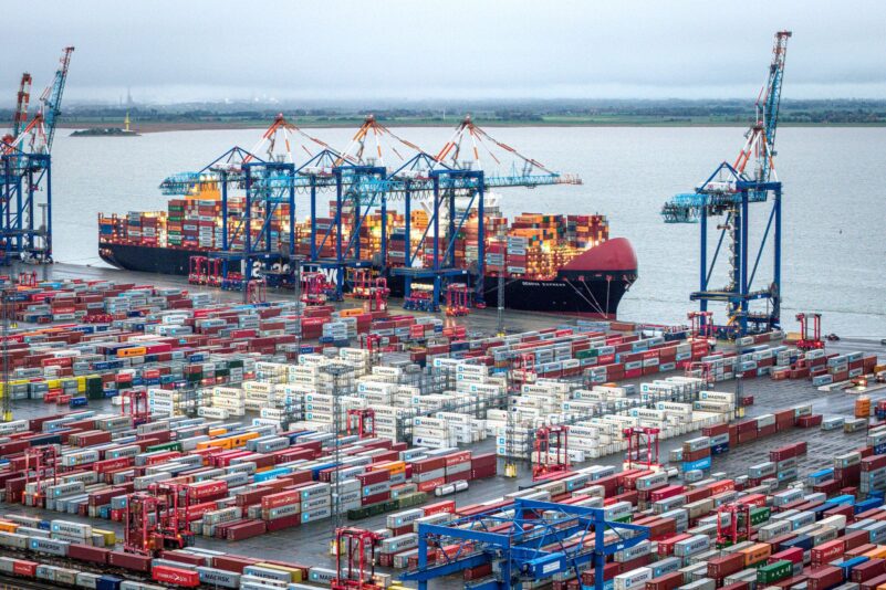 Über Bremerhaven geht ein guter Teil der deutschen Exporte.