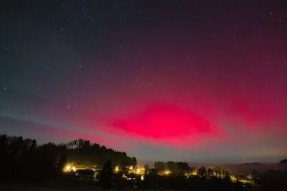 Starke Sonnenstürme treffen Erde: Weltraumzentrum warnt vor Störungen