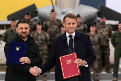 Im Schatten des Korruptionsskandals: Ukraine schließt historischen Deal mit Frankreich – Finanzierung unklar