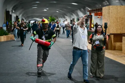 Feuer auf der Klimakonferenz in Belém - Gelände evakuiert