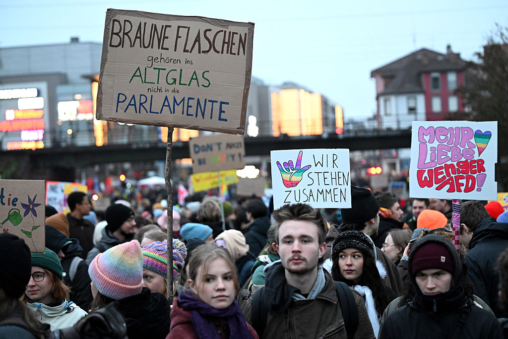 AfD-Jugendkongress-in-Gie-en-Tausende-Protestierende-erwartet-Polizei-r-stet-sich-massiv