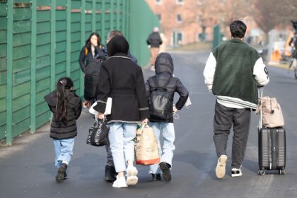 OECD-Bericht: Migranten in Deutschland seltener angestellt als Einheimische