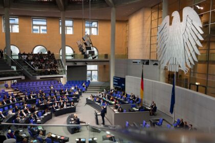 Rente, neuer Wehrdienst, Steuern: Was diese Woche im Bundestag wichtig wird