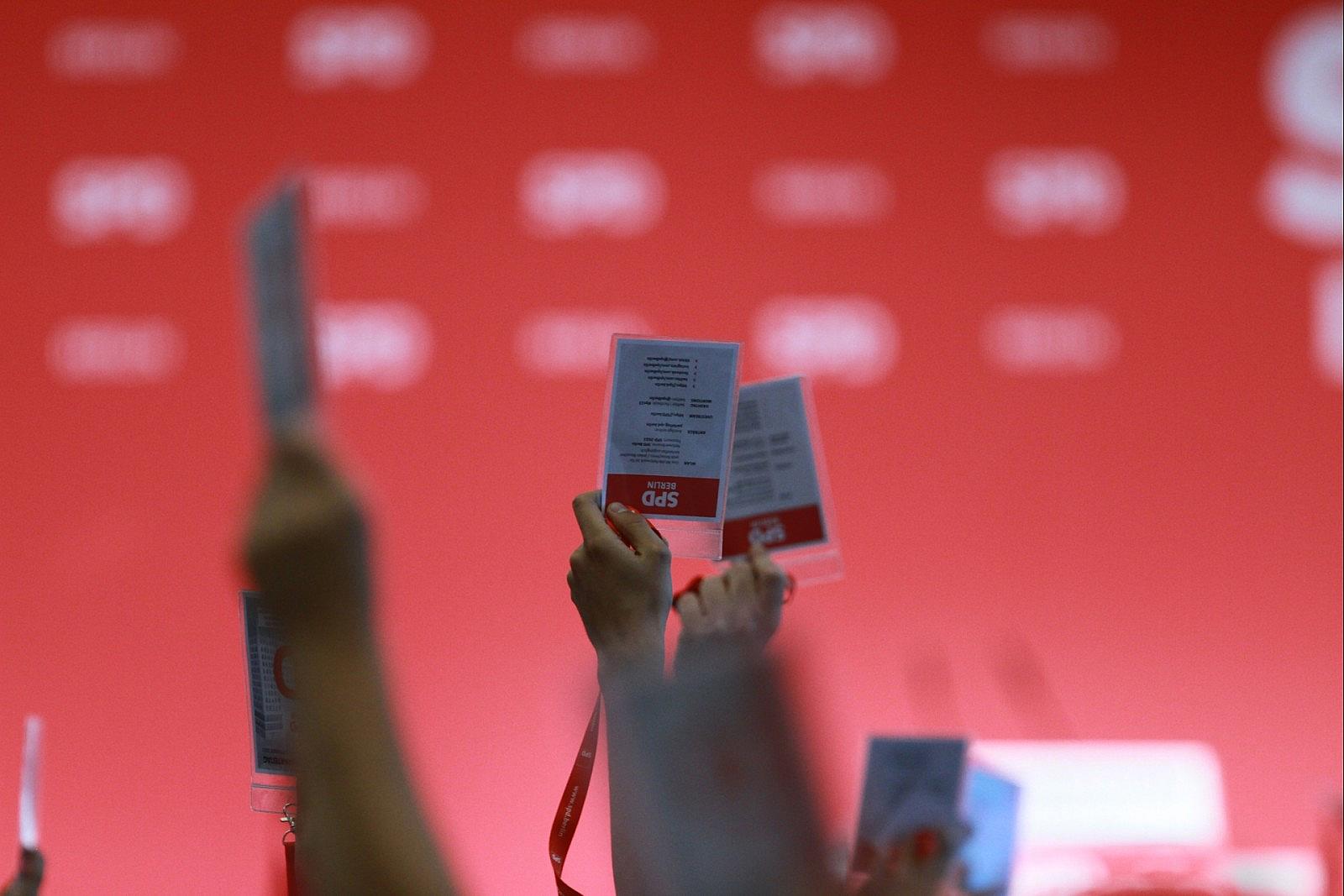 Berliner-SPD-Vorsitzende-treten-zur-ck