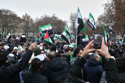 Lange Haftstrafen für drei Syrer in München wegen Kriegsverbrechen in Heimatland