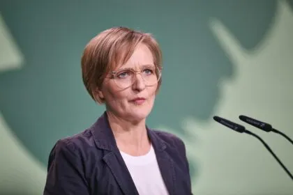 Wehrdienst: Grünen-Chefin schlägt freiwilliges Register für Ältere vor