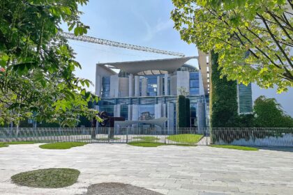 CDU- und CSU-Jugend will Kanzleramtsneubau stoppen und zwei Ministerien abschaffen