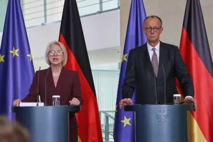 Wirtschaftsweise erwarten keinen spürbaren Aufschwung 2026 - Merz: „Reserven unserer Volkswirtschaft sind aufgebraucht“