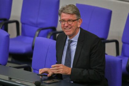 AfD fordert Weimer-Abgang – Minister bleibt im Amt und betont Kulturpolitik