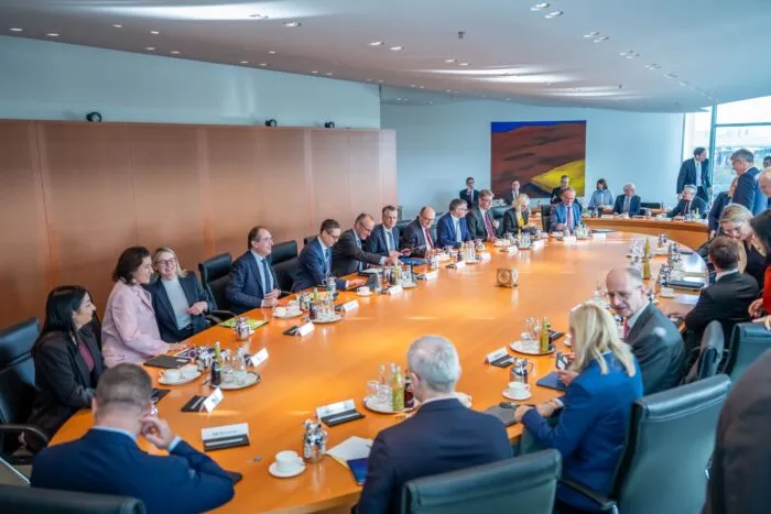 Jeden Mittwoch trifft sich das Bundeskabinett. Dieses Mal soll es vor allem um Bürokratieabbau gehen.