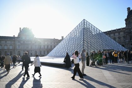 Wasserschaden im Louvre – bis 400 Druckwerke zum ägyptischen Altertum betroffen