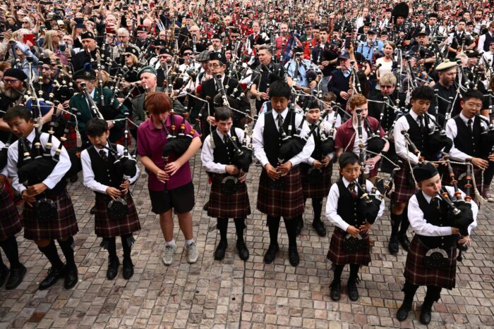 Ganz junge Teilnehmer waren ebenso dabei wie ein 98-Jähriger, der seit 84 Jahren Dudelsack spielt.
