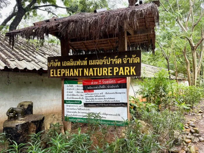 Der Elephant Nature Park liegt in der Nähe der bekannten Stadt Chiang Mai.