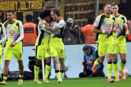 Anselmino und Adeyemi treffen: BVB überholt Leverkusen