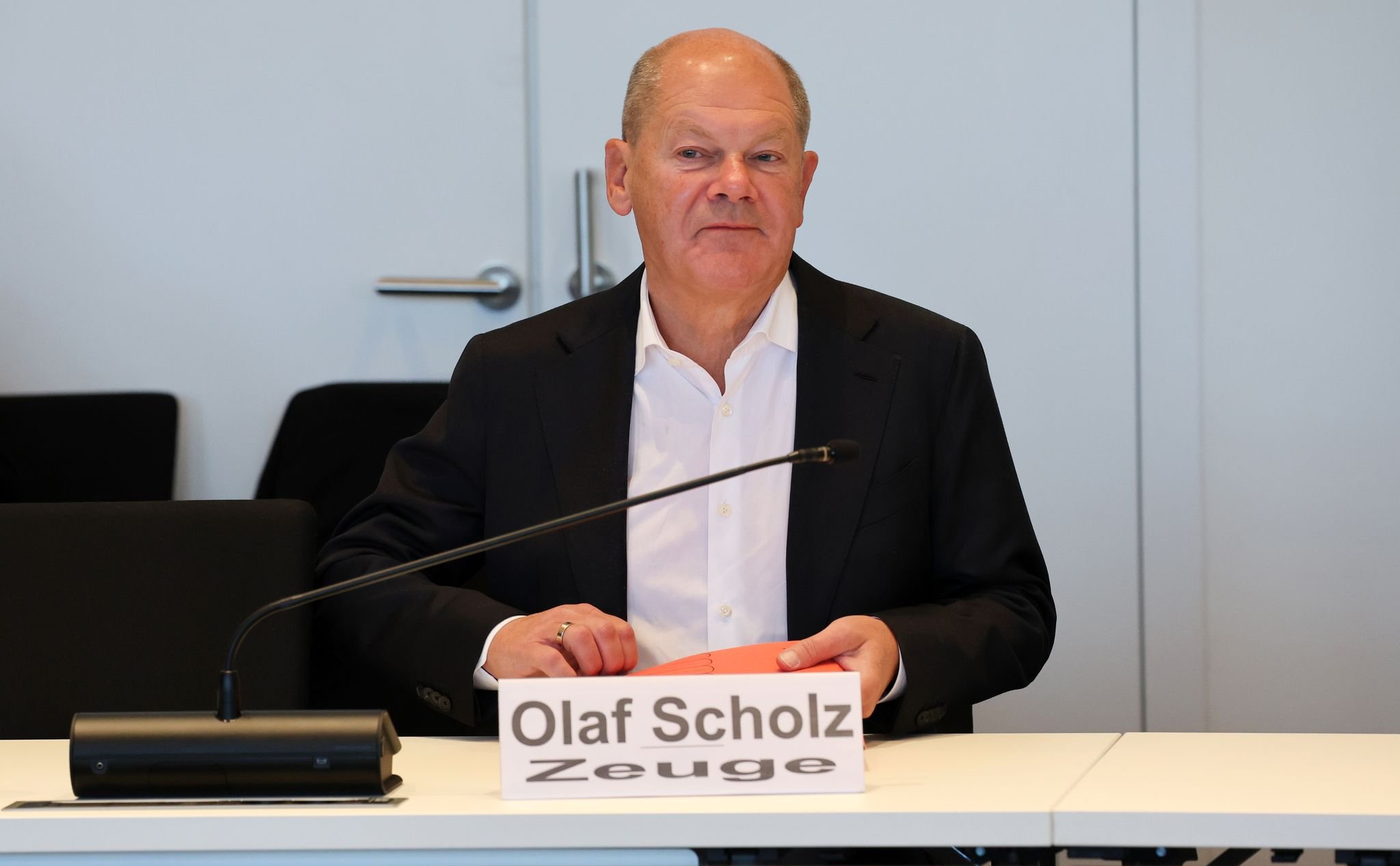 Im-U-Ausschuss-So-distanziert-sich-Olaf-Scholz-von-der-Klimastiftung-und-Nord-Stream-2