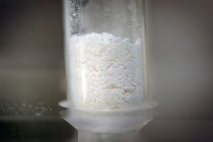 Illegales Drogenlabor in Niedersachsen – 130 Liter Amphetaminbase beschlagnahmt