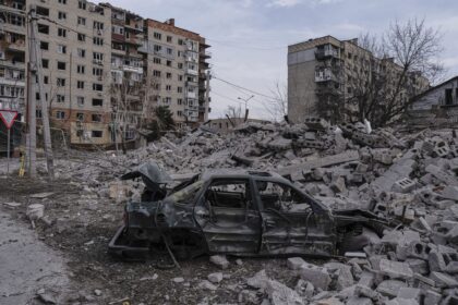 Nach Jermak-Rücktritt: Ukraine-Delegation reist für Verhandlungen in die USA