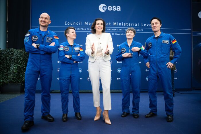 Auch die Deutschen Gerst und Maurer träumen vom Mond. (Archivbild)