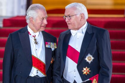 King Charles rollt Steinmeier den roten Teppich aus