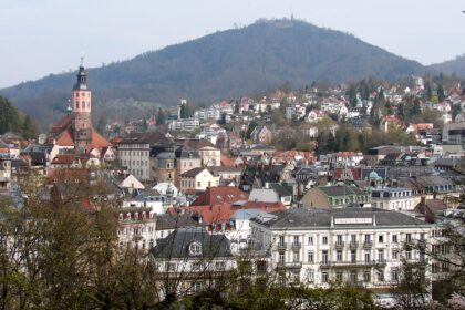 Kommunale Krise erreicht neuen Höhepunkt: Kurstadt Baden-Baden vor Zahlungsunfähigkeit