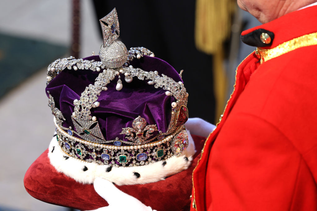 Lebensmittelattacke-auf-britische-Kronjuwelen-Vier-Verd-chtige-festgenommen