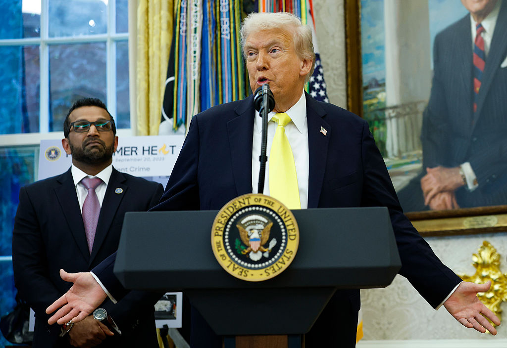 Was-FBI-Chef-Patel-ber-Spionage-Netzwerke-und-politische-Einflussnahme-enth-llt