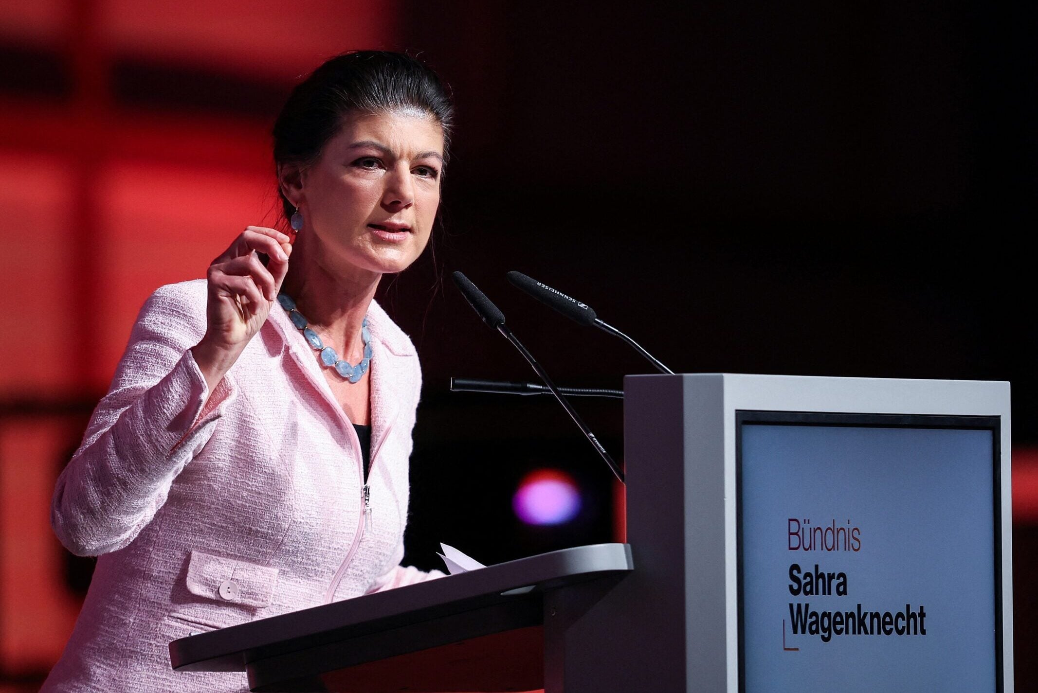 Wagenknecht-gibt-Einblicke-in-BSW-Strategie-und-gesteht-Fehler-ein