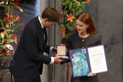 Friedensnobelpreis stellvertretend an Tochter übergeben – Machado kommt später nach