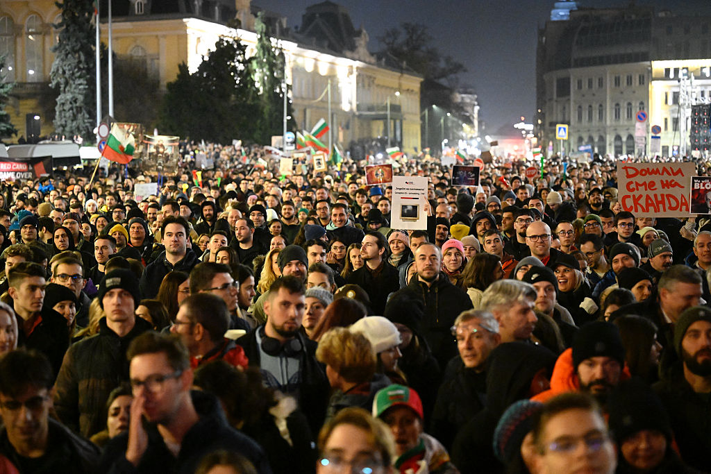 Bulgarische-Regierung-tritt-nach-Protesten-zur-ck