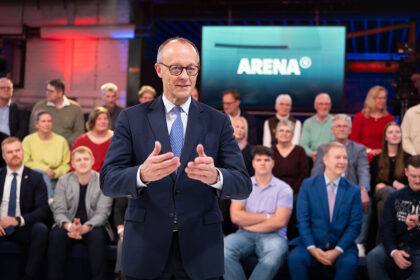 Kanzler im Bürger-Check: Merz verteidigt Wehrdienst und Asylpolitik