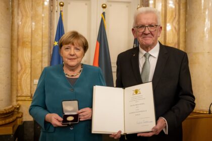 Merkel von Kretschmann mit Staufermedaille ausgezeichnet