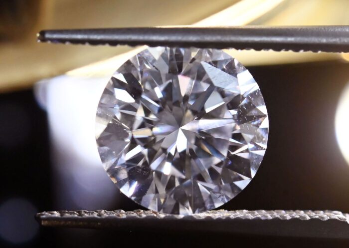 Geschliffen funkeln Diamanten. (Archivbild)