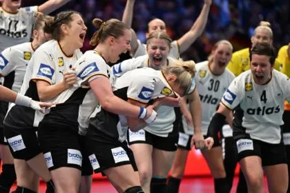 Sensationssieg gegen Frankreich: DHB-Team spielt um WM-Gold