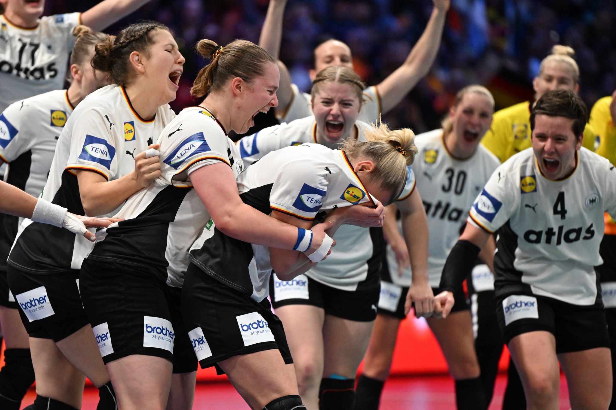 Sensationssieg-gegen-Frankreich-DHB-Team-spielt-um-WM-Gold