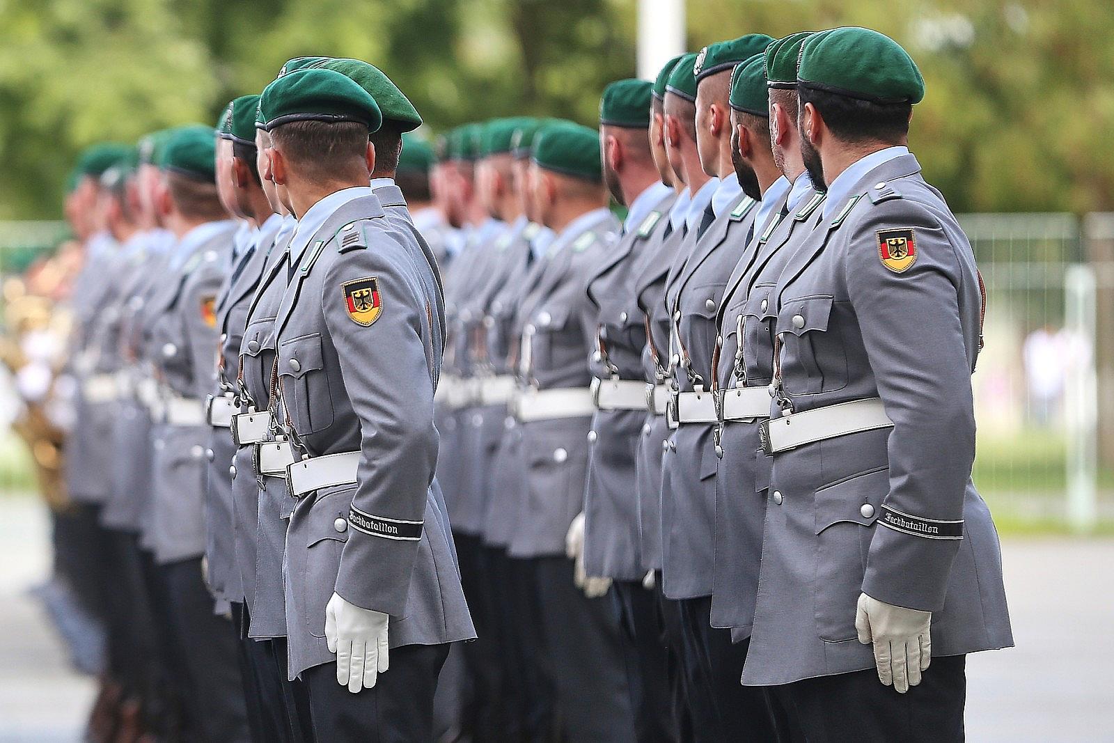 Neuer-CSU-Vorsto-f-r-Aufbau-einer-europ-ischen-Armee