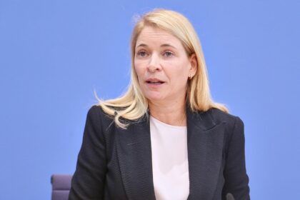 Bahn-Chefin Palla startet Konzernumbau: Führungsebene wird drastisch verkleinert