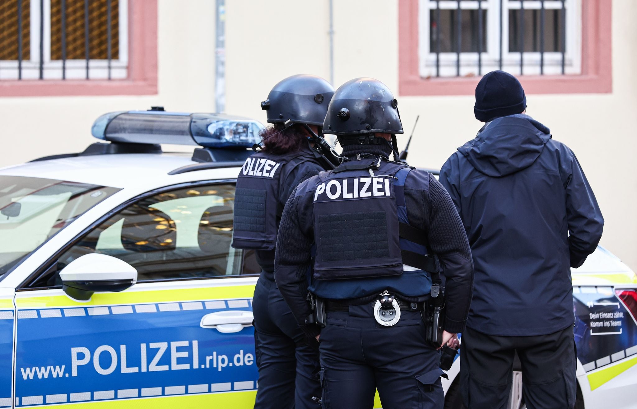 Festnahme-nach-Amokalarm-in-Osnabr-cker-Berufsschule