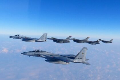 Tokio: Chinesische Kampfjets nehmen japanische Flugzeuge ins Visier