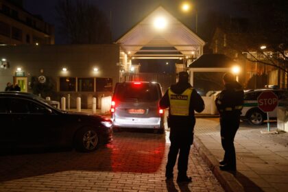 Belarus lässt 123 politische Gefangene frei – auch Friedensnobelpreisträger Beljazki