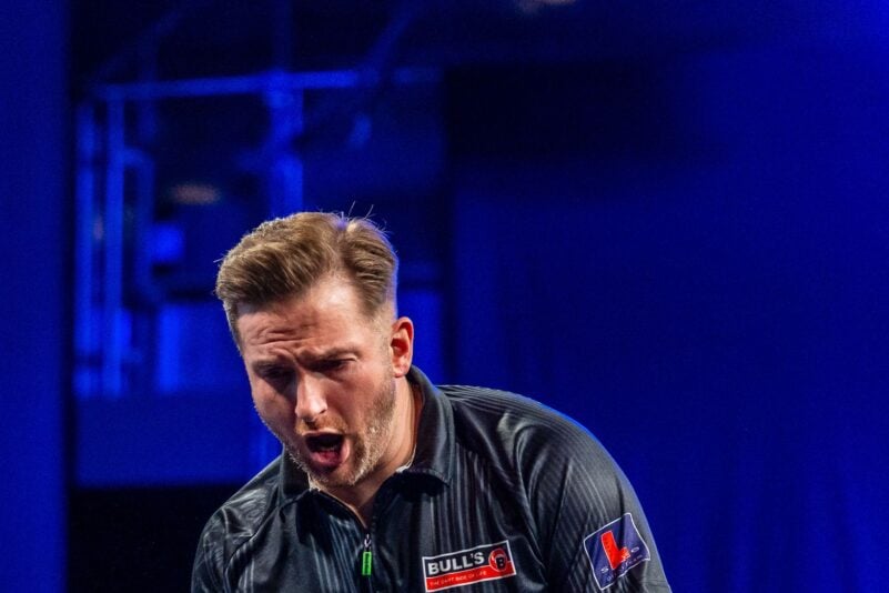 Arno Merk spielt erstmals bei der Darts-WM.