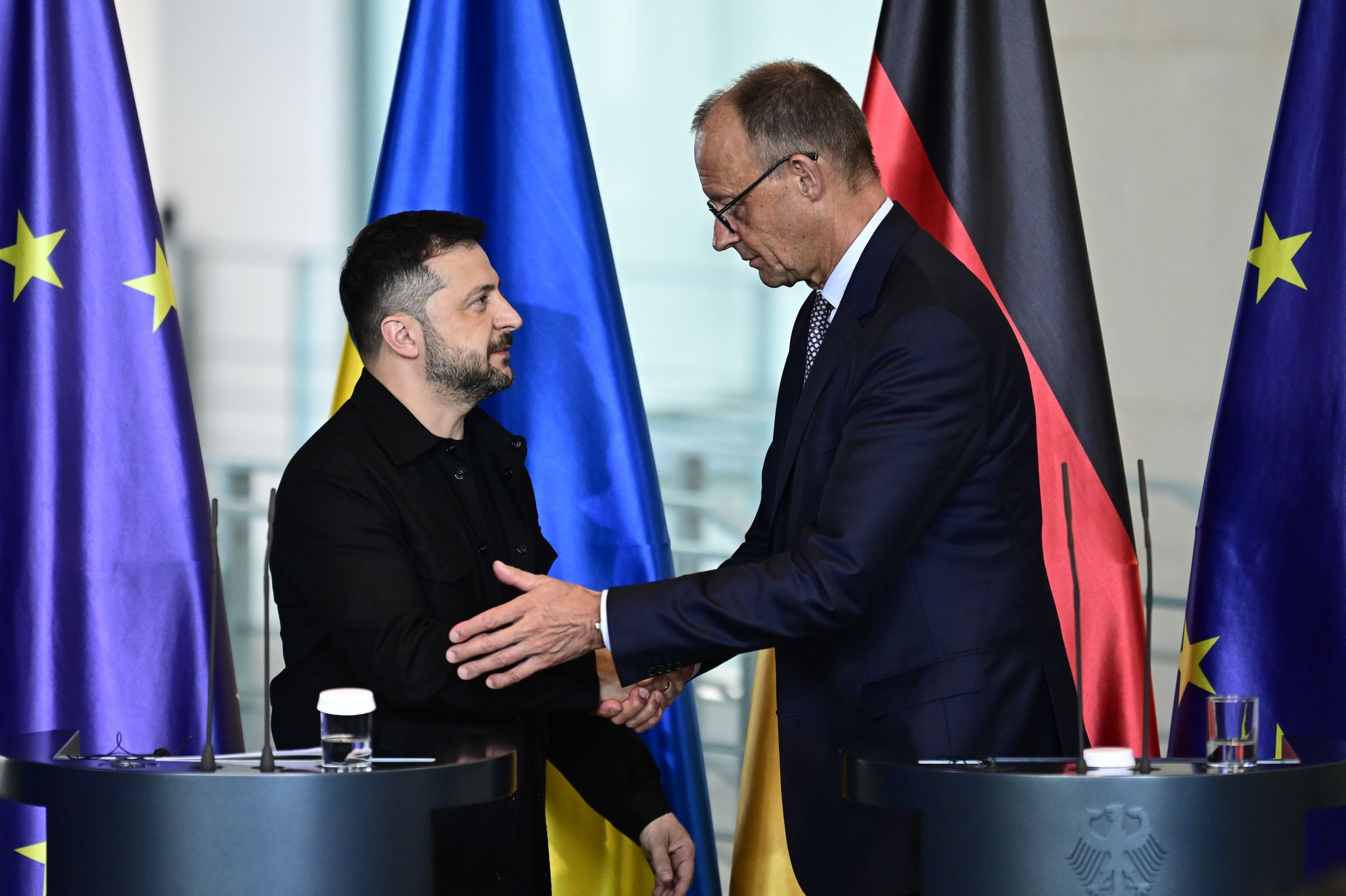 Ukraine-Gespr-che-in-Berlin-Selenskyj-pl-diert-f-r-Einfrieren-des-Frontverlaufs